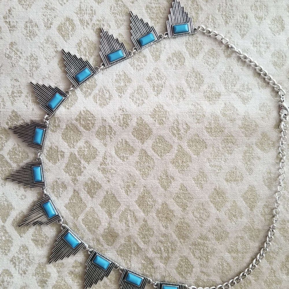 Western necklace with indigo detail